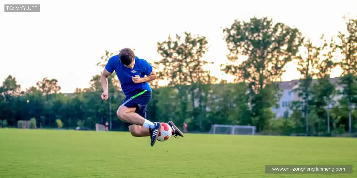 独家限量发售，潮流先锋必备！👕 用装备定义你的运动态度！